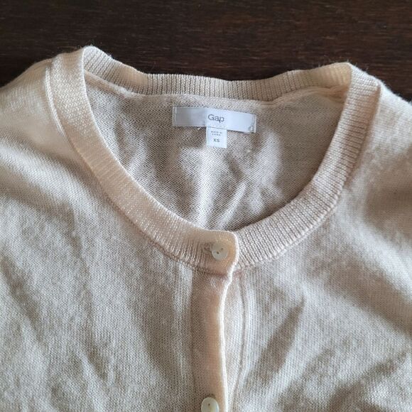 GAP Wool Blend Classic Button Front Sweater Cardigan Crew Neck XS - Picture 5 of 6